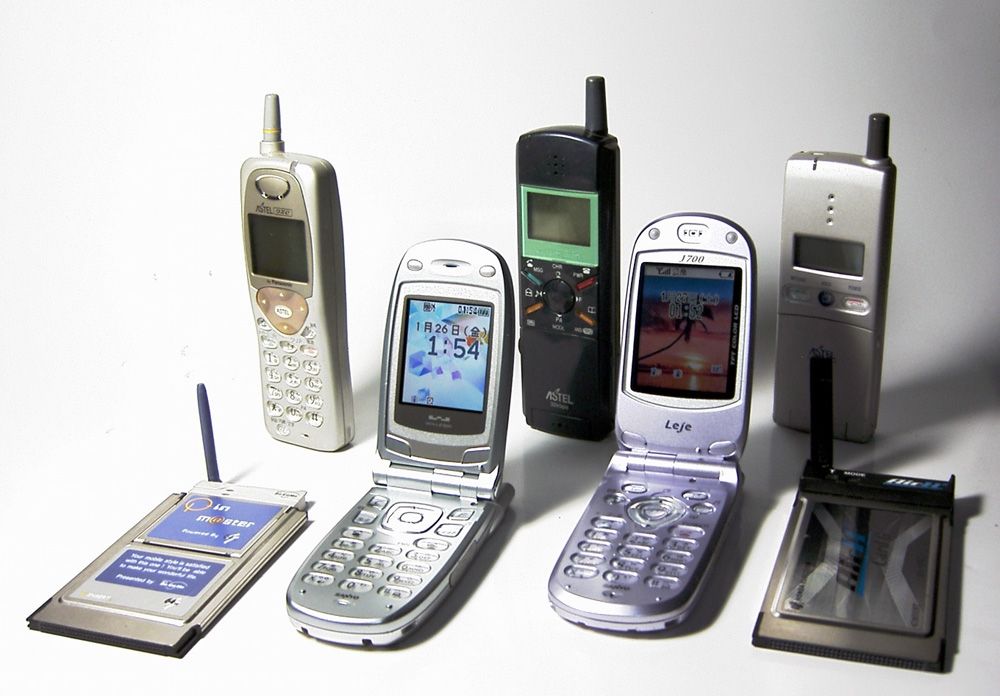A phone repair shop. Independent repairers will gain access to manufacturers’ parts and manuals.